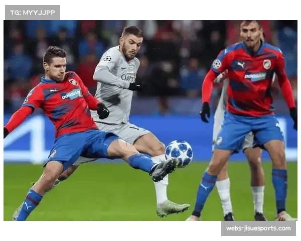 美因茨中场姆韦恩助攻蒂茨首开纪录，组织调度表现稳健